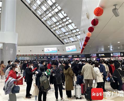 1月27日海口美兰机场迎来客流高峰 民航人暖心服务保障春运 海南新闻中心 海南在线 海南一家