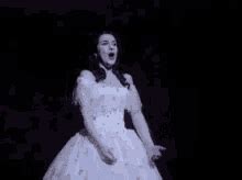 Fat Lady Singing Gif With Sound - greeneyes-fanfiction