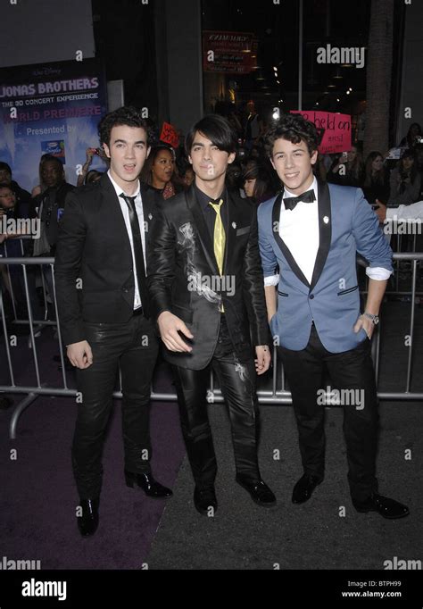 JONAS BROTHERS THE 3D CONCERT EXPERIENCE Premiere Stock Photo Alamy