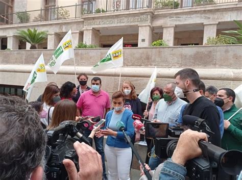 Las Organizaciones Agrarias Convocan Una Caravana De Tractores En Los