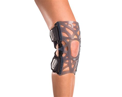 DonJoy Performance Webtech Knee Brace