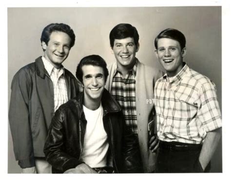 Happy Days Cast Fonzie Potsie Tv Show Cast Picture 8x10 Photo Ebay