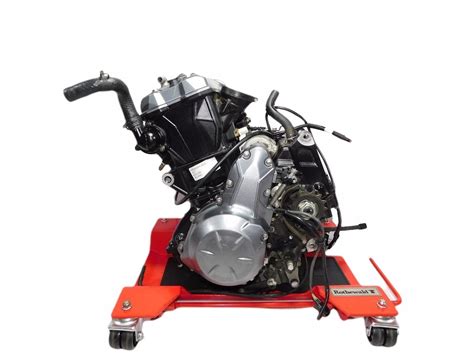 SILNIK ENGINE KAWASAKI Z650 2017 8332 KM 0000030004337 za 4850 zł z