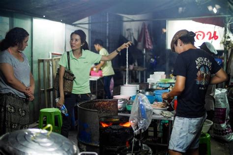 Tour gastronómico nocturno en tuk tuk por Bangkok Civitatis