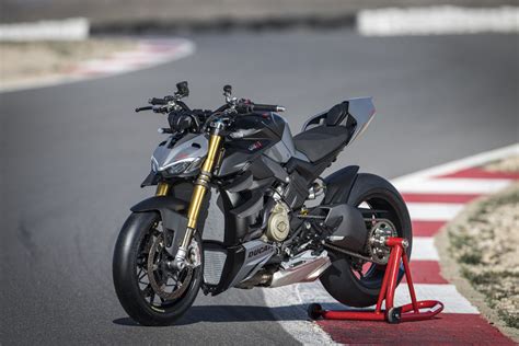 Ducati Unveils New Streetfighter V And Streetfighter Off