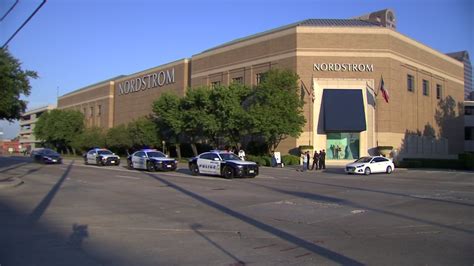 One Person Shot At Galleria Dallas Shooter Remains At Large Nbc 5