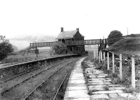 Disused Stations Queensbury Station