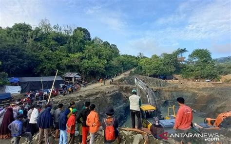 Longsor Tambang Emas Ilegal Di Parigi Moutong 26 Orang Jadi Korban