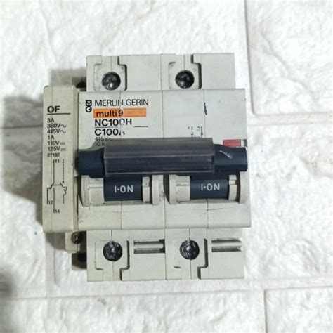 Jual Mcb Merlin Gerin 100a 2p 2pole C100 A Amper Pengaman Listrik 2nd