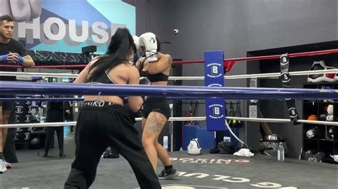 Wow Gina Valentina And Kymchii Sparring With No Head Gear Esnews Boxing