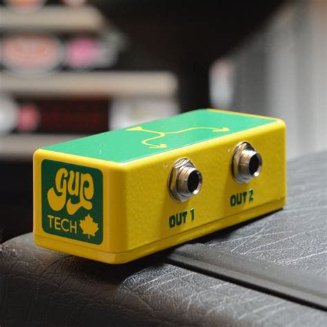Splitter Box 2 Out Buffered