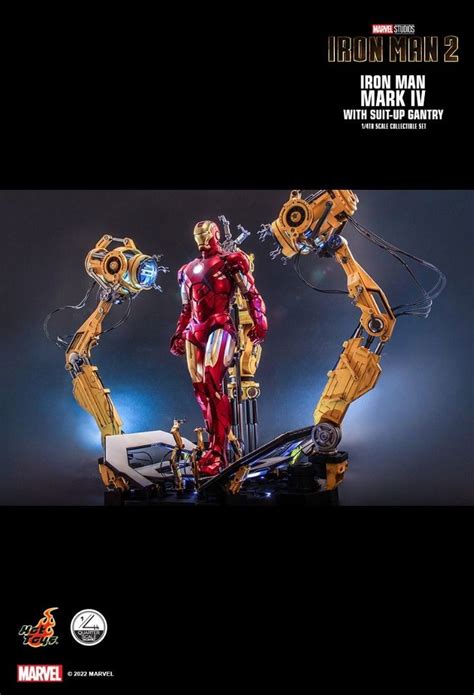 HOT TOYS QS IRON MAN IRON MAN MARK IV WITH SUIT UP GANTRY TH SCALE COLLECTIBLE SET
