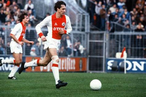 Johan Cruyff Quatre Ans D J Une Trace Part Dans L