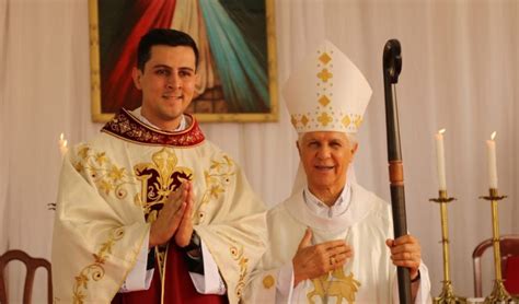 Portal Caparaó Diácono Evandro de Pádua é ordenado padre da Diocese