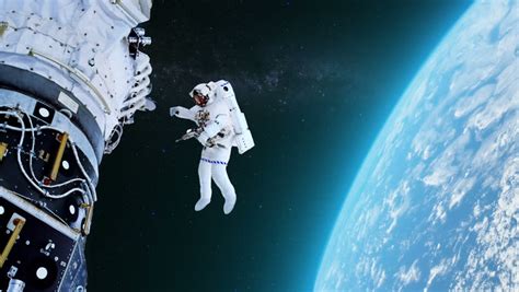 Man on a spacewalk image - Free stock photo - Public Domain photo - CC0 Images