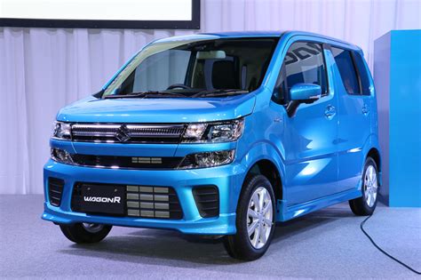 2017 Suzuki Wagon R Hybrid FZ Front Three Quarters