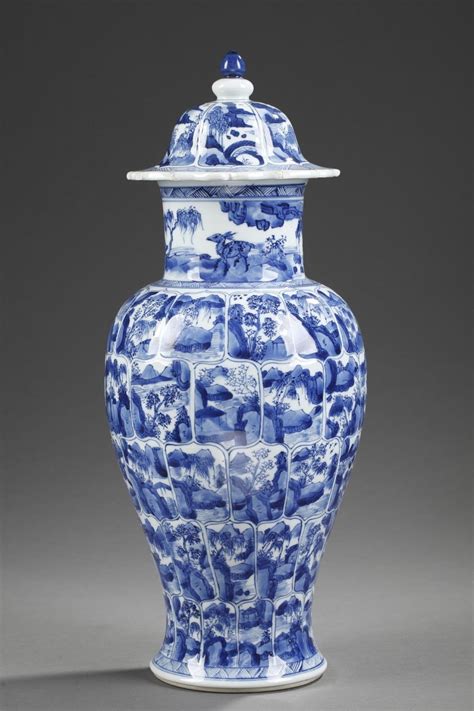 Porcelain Vase Blue And White Kangxi Period 1662 1722 Ref 77372