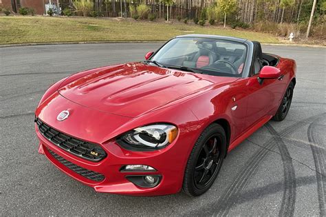 33k Mile 2017 Fiat 124 Spider Lusso 6 Speed For Sale On Bat Auctions