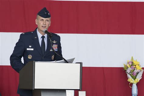 Nd Airlift Wing Welcomes New Commander Nd Airlift Wing