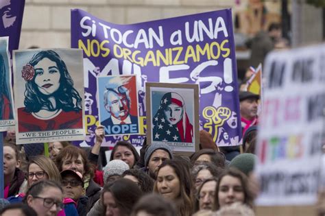 Multitudinaria Marcha De Las Mujeres Mundo Abc Color