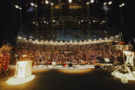 Drake Concert Tickets: Upcoming Tour Dates and Venue Details 15