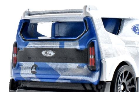 FORD PERFORMANCE SUPERVAN のレビュー 倍出力のハイパー商用バン HRY Hot Wheels 情報まとめ ホットウィール にわかマニア