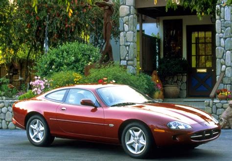 The Ultimate Car Guide Jaguar Xk Coupe Generation 1 1997 2006