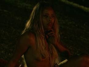 ROBERTA RODRIGUES Nude AZNude