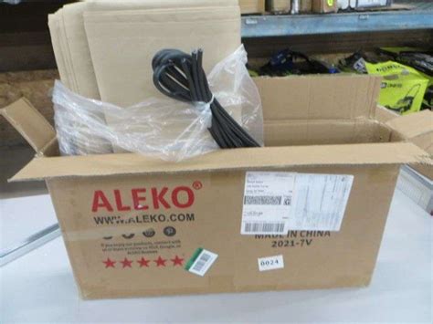 Aleko Retractable Awning Fabric Replacement 20x10' - Lambrecht Auction ...