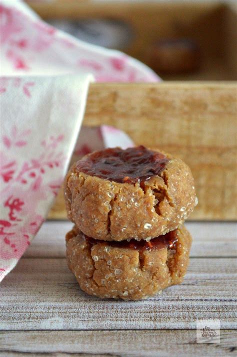 Galletas De Cacahuete Y Mermelada Con Harina En Mis Zapatos