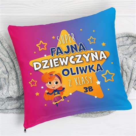 Prezent Na Dzie Kobiet W Klasie Kolorowa Poduszka Z Imieniem Dla