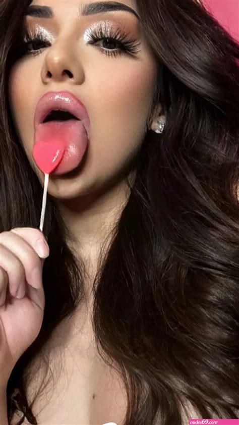 Jessica Gonzalez Nude Nudes 69