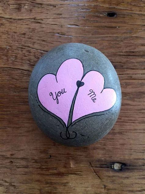 25 Gorgeous Painted Rocks Valentines Day Ideas 6 Rock Crafts Painted