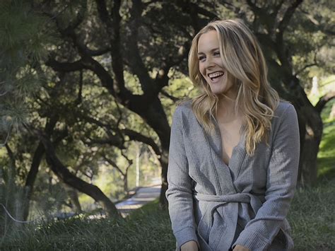 Alicia Silverstone Would Rather Go Naked Than Wear Wool Ecouterre