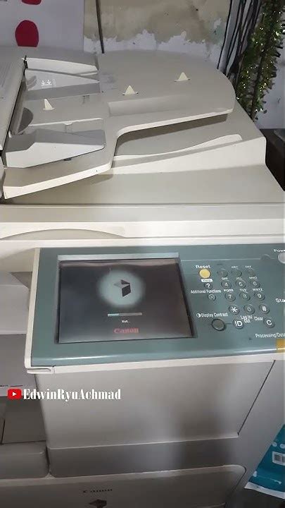 Turn On The Copier Canon Ir3045 Ir3245 Ir4570 Youtube