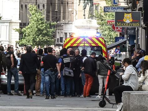 FAITS DIVERS Explosion à Lyon les premières images