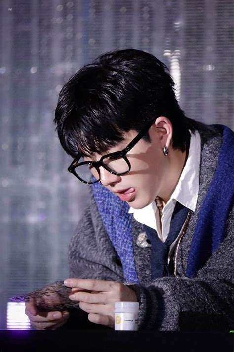 Pin By Ri On Thai Actors Actress Cute Gay Couples Actresses Cute Gay