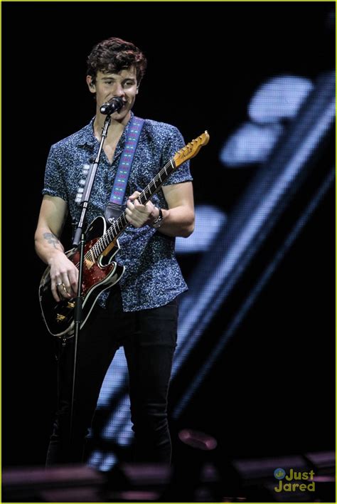 Shawn Mendes Rocks Out At Rock In Rio Photo 1111445 Photo