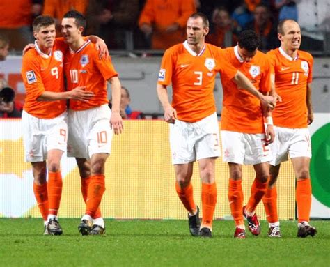 Netherlands Football Team World Cup 2010 - COLORFUL SOCCER