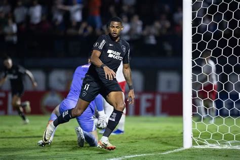 Botafogo elimina o Bragantino e volta à fase de grupos da Libertadores