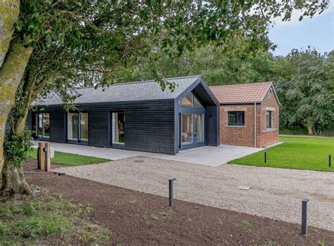 Ilsley Farm Barns Pheasants Nest In Newbury Near Crompton