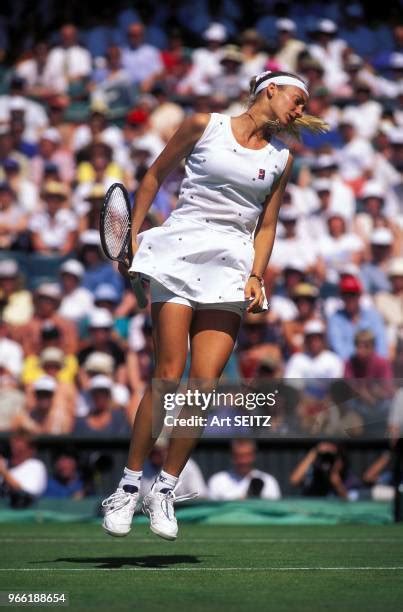 214 Mary Pierce 1995 Stock Photos, High-Res Pictures, and Images ...