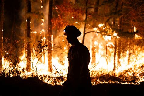 Wildfires Erupt In New Jersey Fueled By Dry Windy Conditions Abc News