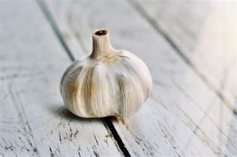 4 Cloves Of Garlic Is How Many Tablespoons Measuring Made Easy