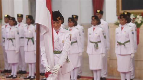 Jokowi Kukuhkan 76 Anggota Paskibraka Jelang HUT RI Ke 78 Foto Tempo Co