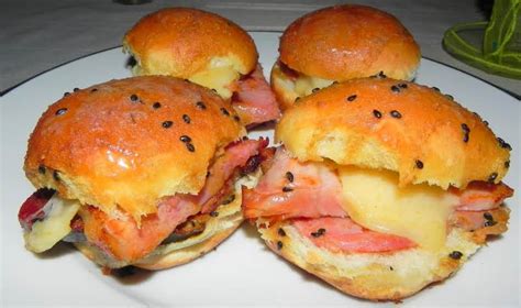 Hawaiian Baked Ham And Swiss Sandwiches 99easyrecipes