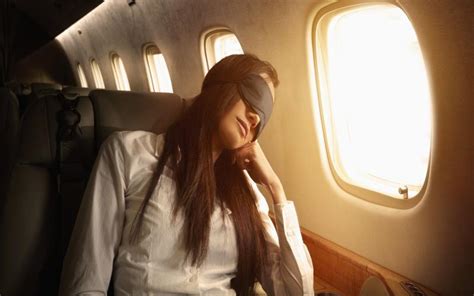 Tips Agar Mudah Tidur Di Pesawat Okezone Travel