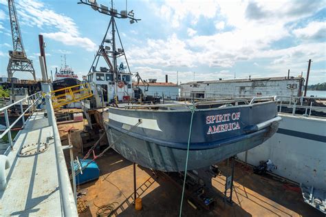 Spirit Of America Undocking Jt Marine Inc Marine Services Shipyard