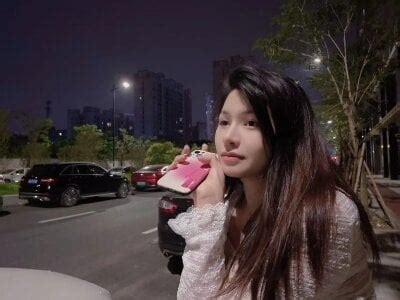 Qiuqiu Stripchat Webcam Model Profile Free Live Sex Show Cam Joy