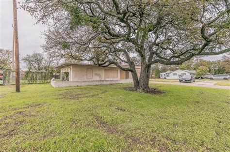 Schwartz Ave Fort Worth Tx Mls Redfin